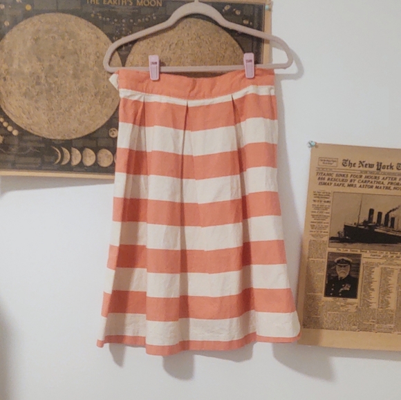 Pink striped skirt - Picture 2 of 2